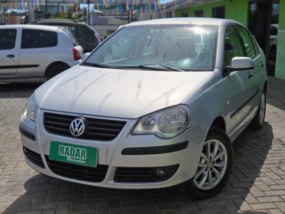 VOLKSWAGEN POLO SEDAN 1.6 8V GASOLINA 4P MANUAL